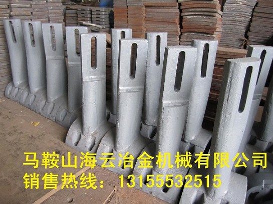 現(xiàn)貨出售三一重工4000多元素合金側(cè)攪拌臂、4方好質(zhì)量葉片、襯板